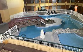 Clarion Inn & Suites And Convention Center